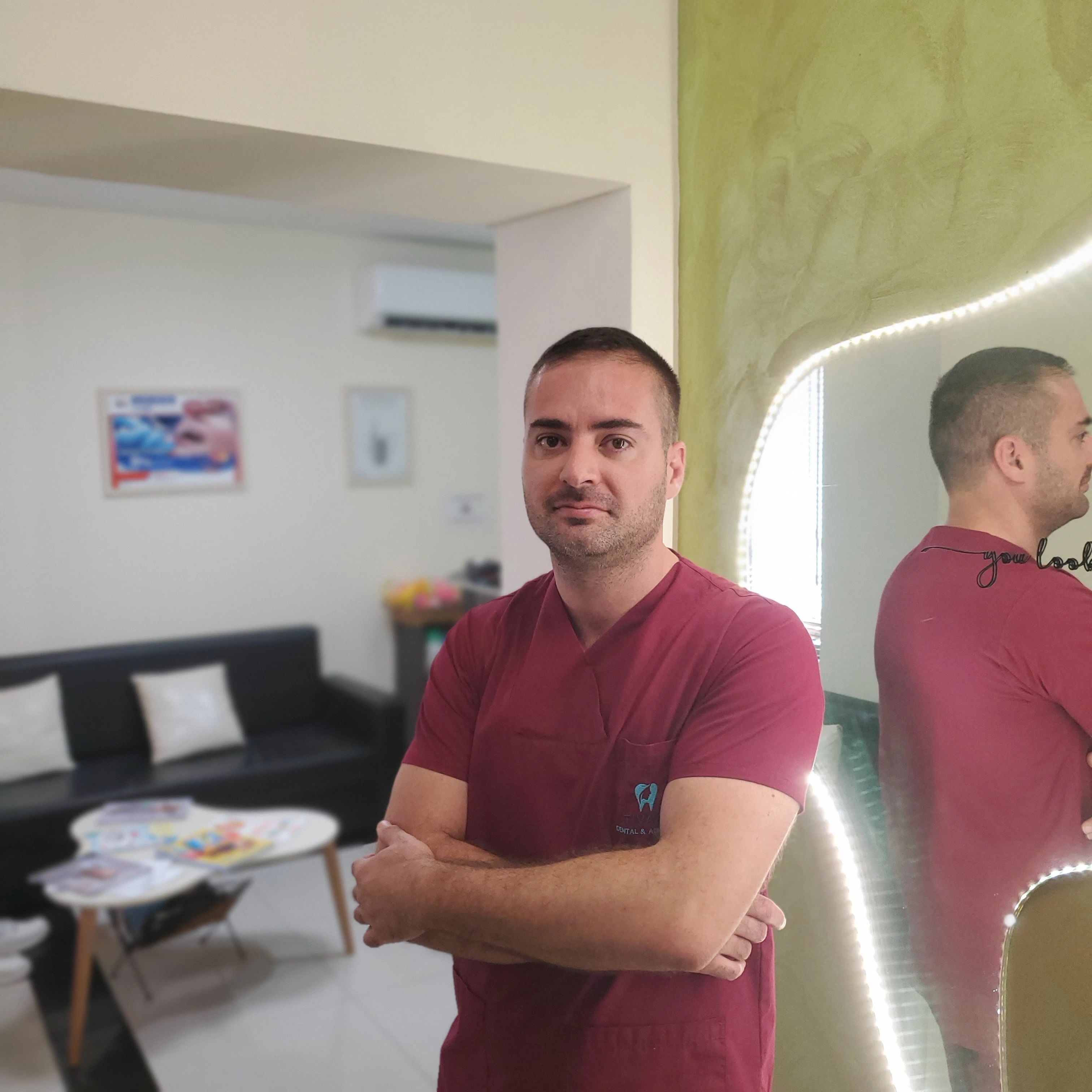 Dr Florian Tivari